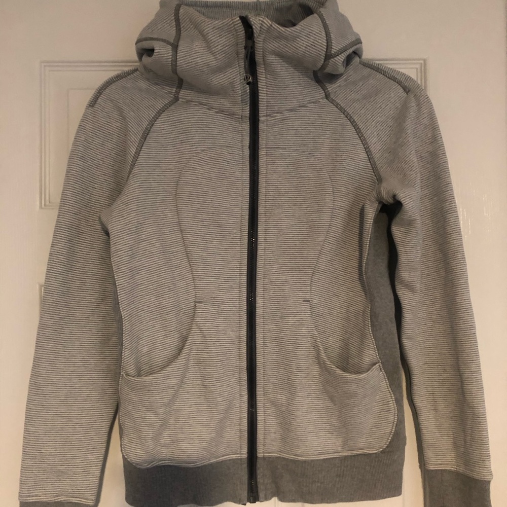 Lululemon Scuba Hoodie - Size 4
